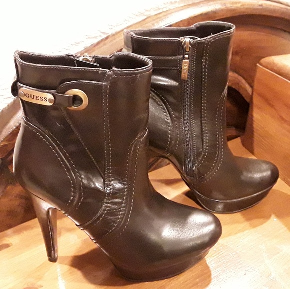 GUESS Shoes - GUESS BROWN LEATHER PLATFORM 5" BOOTS SIZE 7.5